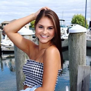 Meet your Posher, Marissa